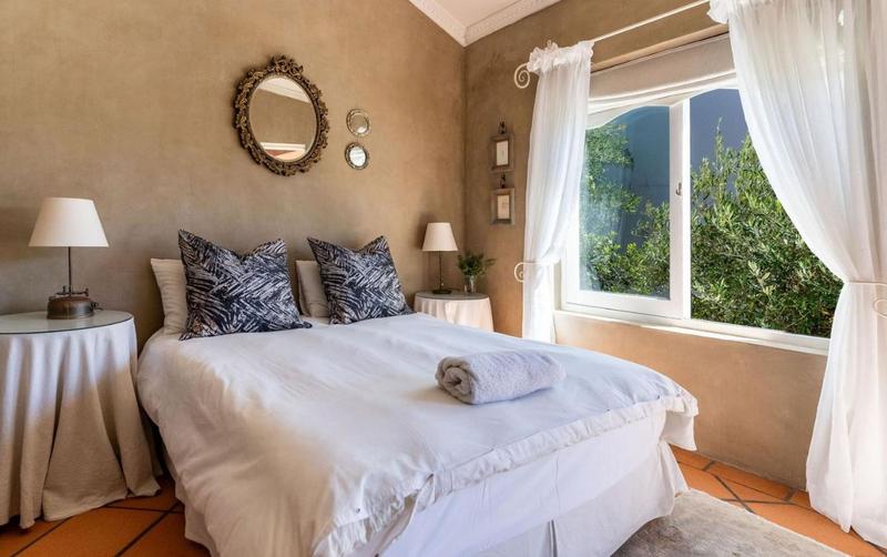 6 Bedroom Property for Sale in Hout Bay Western Cape